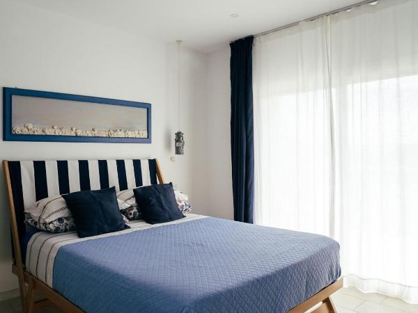 LIDO DEL FARO : photo 1 de la chambre chambre double avec balcon - vue sur mer