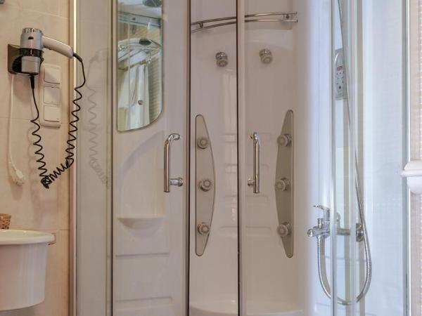 Hotel Tibur : photo 7 de la chambre chambre double ou lits jumeaux
