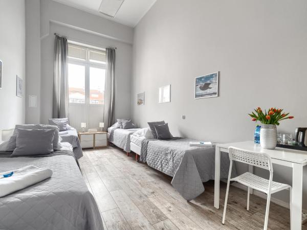 Stawa Apart Hostel : photo 2 de la chambre pokój czteroosobowy ze wspólną łazienką na korytarzu