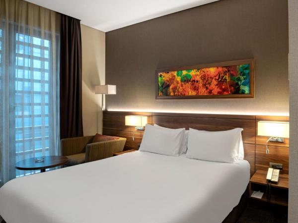 Holiday Inn Istanbul - Kadikoy, an IHG Hotel : photo 3 de la chambre chambre standard lit queen-size