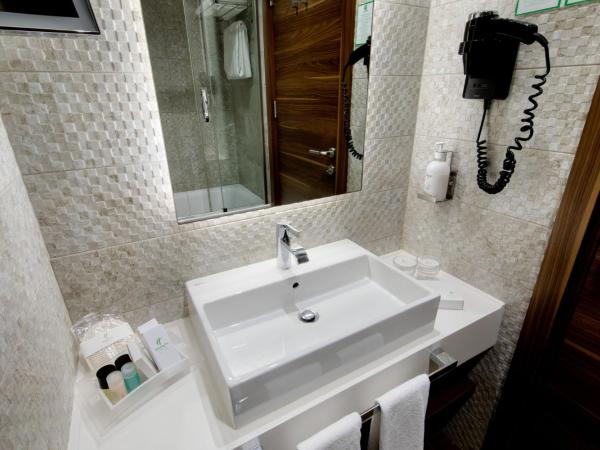 Holiday Inn Istanbul - Kadikoy, an IHG Hotel : photo 2 de la chambre two single premium connecting room