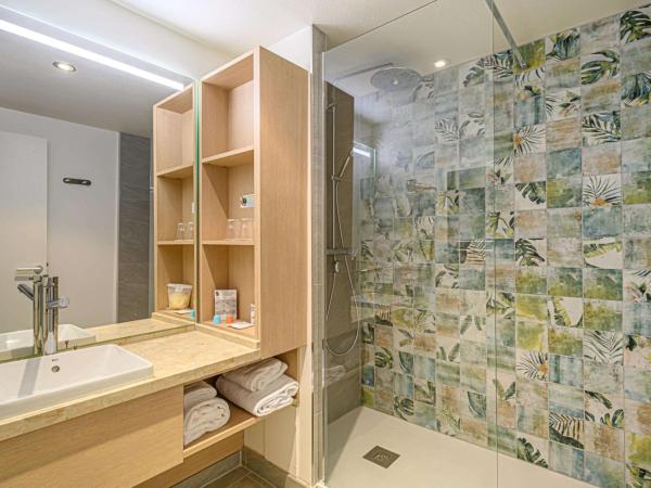 Best Western Plus Hôtel Vannes Centre Ville : photo 4 de la chambre chambre lit king-size supérieure avec balcon