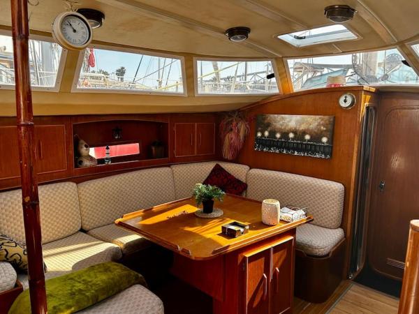 Cozy Boat Hotel in Barcelona & AC & WIFI & Parking : photo 4 de la chambre mobile home