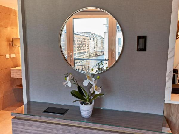 Steigenberger Hotel Hamburg : photo 5 de la chambre chambre double deluxe