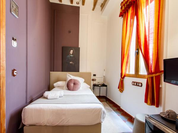 Les Monges Palace Boutique : photo 1 de la chambre chambre simple standard