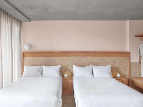 The Calile Hotel : photo 3 de la chambre chambre lit king-size en bord de piscine