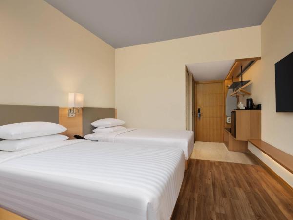 Fairfield by Marriott Jaipur : photo 6 de la chambre guest room twin beds city view