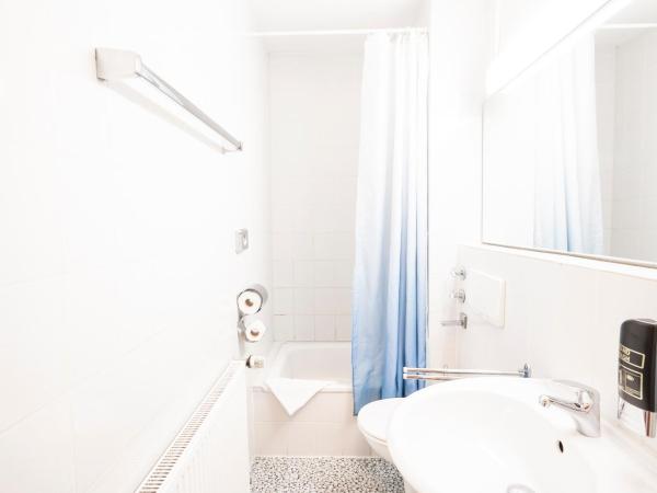 Hotel Astoria am Urachplatz : photo 1 de la chambre chambre simple