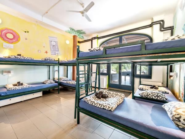 Island Hostel Budapest : photo 1 de la chambre lit simple dans dortoir de 8 lits
