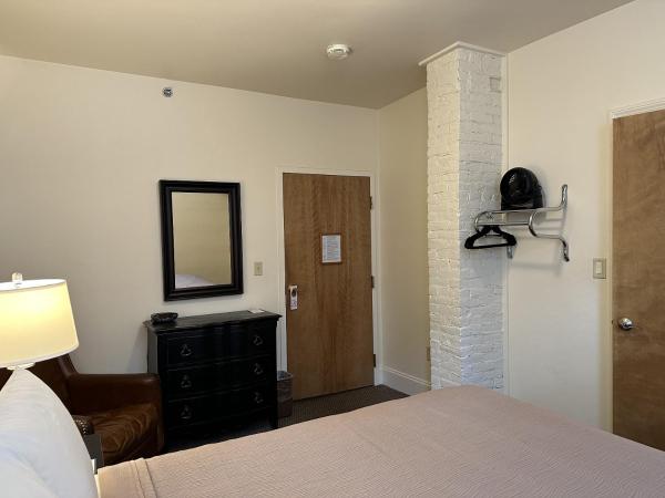 Oasis Guest House : photo 3 de la chambre chambre standard lit queen-size