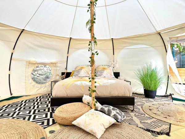 Domaine la Madeleine - Hébergement insolite : photo 7 de la chambre tente