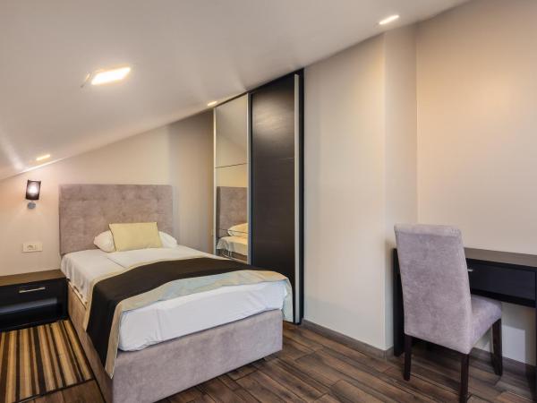 Hotel Central Beach 9 : photo 6 de la chambre appartement 2 chambres avec balcon