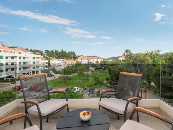 Hotel Central Beach 9 : photo 3 de la chambre appartement 1 chambre avec balcon