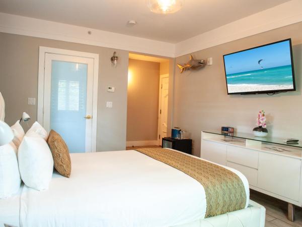 Oceanside Hotel and Suites : photo 8 de la chambre chambre lit queen-size 