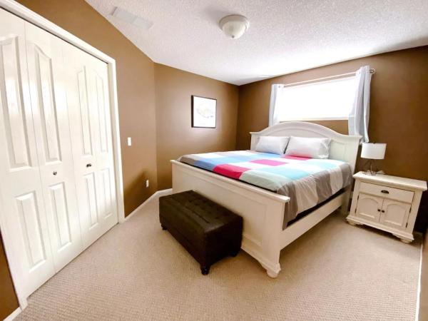 Private, Spacious, & Bright Home : photo 4 de la chambre suite 2 chambres