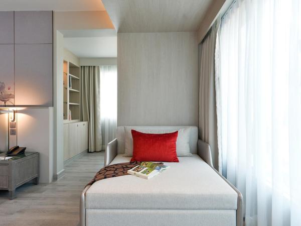 Centre Point Sukhumvit 10 : photo 2 de la chambre suite greenery (nouvelle aile)