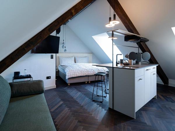 The Lubo - self check-in : photo 1 de la chambre chambre double design supérieure et kitchenette