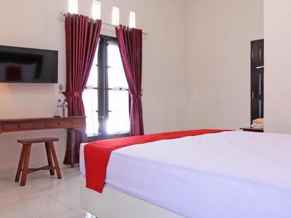 RedDoorz near UMY Yogyakarta : photo 4 de la chambre chambre double