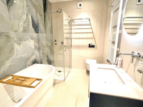 Hotel Zhong Hua : photo 9 de la chambre suite deluxe - vue sur mer