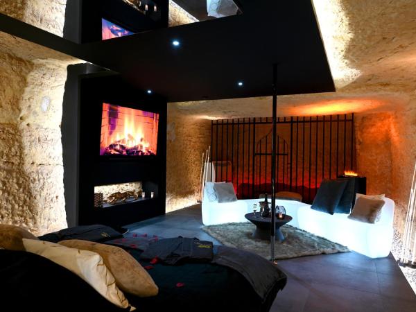 OMIRA - Nuits d'exception & spa : photo 7 de la chambre suite avec jacuzzi