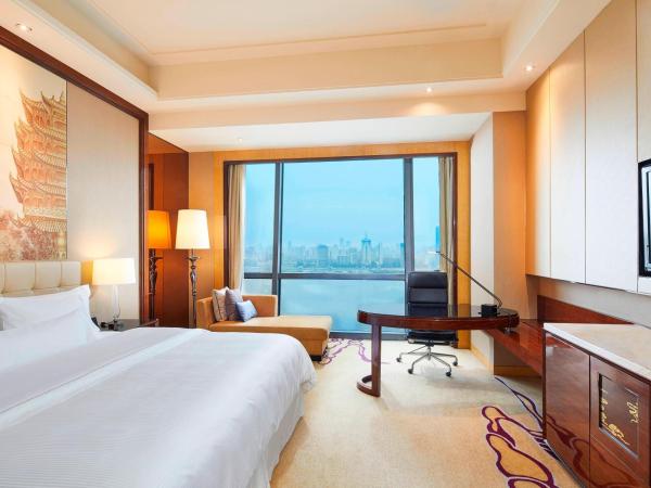The Westin Wuhan Wuchang : photo 4 de la chambre club river view king non-smoking with happy hour