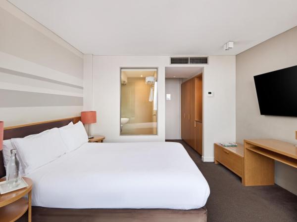 View Sydney : photo 3 de la chambre chambre lit king-size skyline