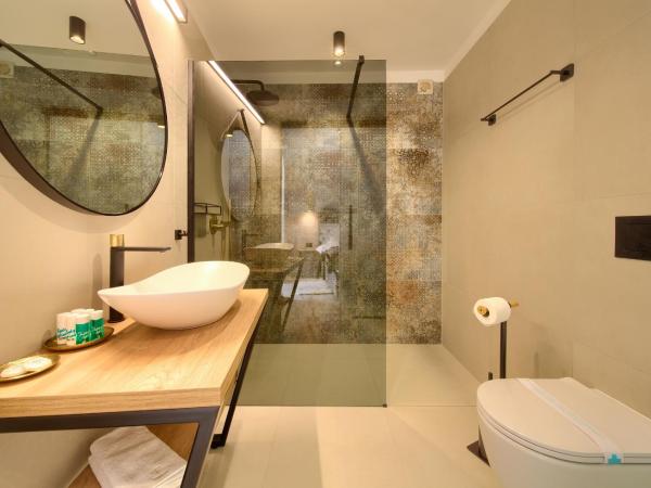 Portella Rooms : photo 9 de la chambre chambre double deluxe - vue sur mer