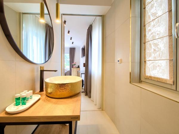 Portella Rooms : photo 9 de la chambre chambre double deluxe avec balcon - vue sur mer