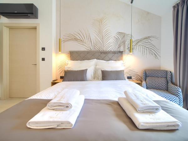 Portella Rooms : photo 2 de la chambre chambre double deluxe avec balcon - vue sur mer