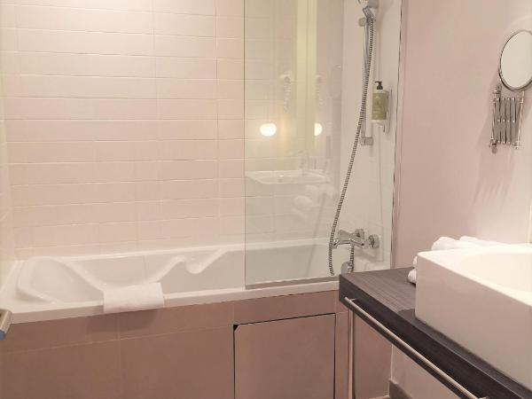 Hôtel De La Vallée : photo 4 de la chambre chambre quadruple - côté mer