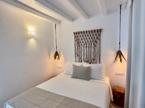 Sofos Suites Mykonos : photo 8 de la chambre suite junior avec balcon