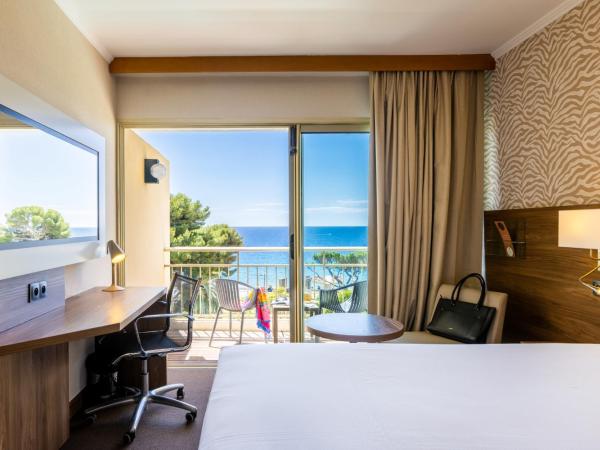 Luxotel Cannes : photo 1 de la chambre chambre lits jumeaux exécutive avec vue sur la mer

