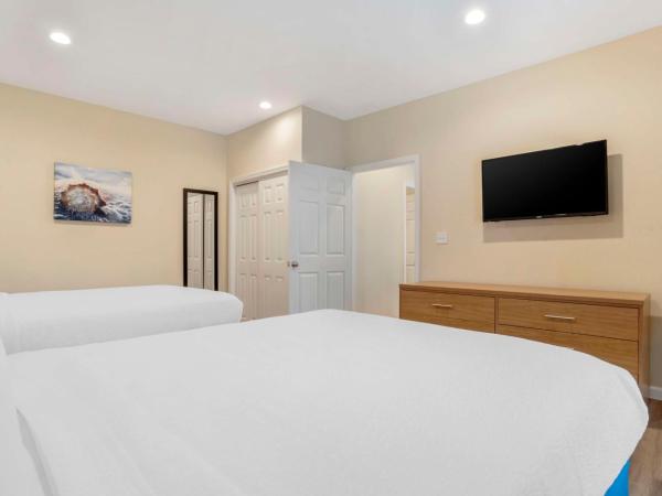 Chateau Beachfront Resort - BW Signature Collection : photo 3 de la chambre penthouse queen suite with two queen beds and sofa bed - non-smoking