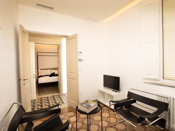 Villa La Torretta Luxury B&B - Adults Only - : photo 6 de la chambre suite junior avec balcon