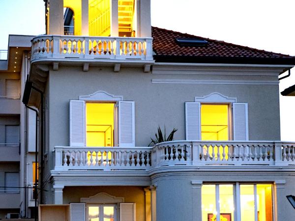 Villa La Torretta Luxury B&B - Adults Only - : photo 1 de la chambre chambre double deluxe avec balcon - vue sur mer