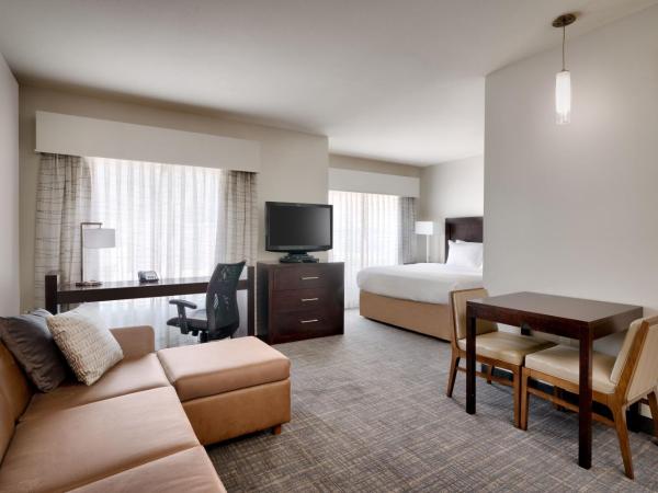 Residence Inn by Marriott Houston I-10 West/Park Row : photo 8 de la chambre studio lit king-size avec canapé-lit
