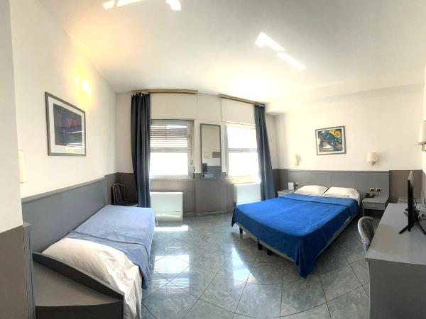 Hotel Vitruvio : photo 2 de la chambre chambre triple