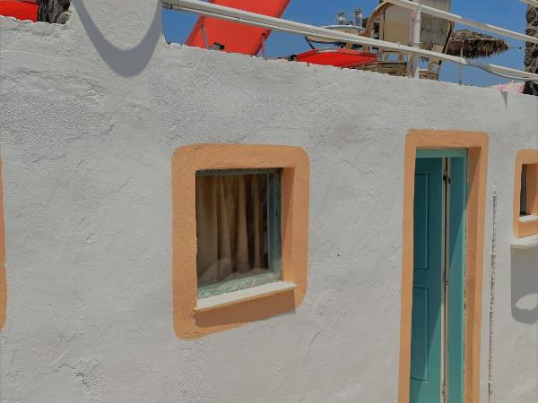 Santorini Camping & Hostel : photo 7 de la chambre chambre lits jumeaux Économique