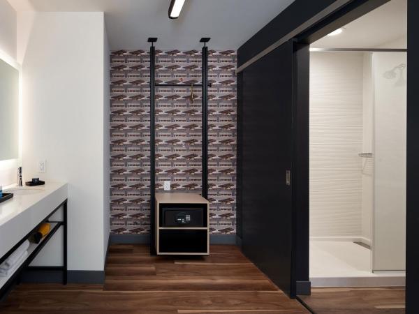 Aloft Orlando International Drive : photo 2 de la chambre larger queen room with two queen beds (no resort fee)