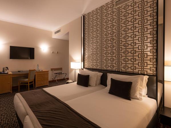 Hotel Mundial : photo 1 de la chambre chambre double ou lits jumeaux deluxe avec balcon
