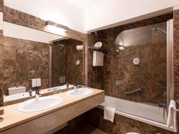 Hotel Mundial : photo 3 de la chambre chambre double familiale
