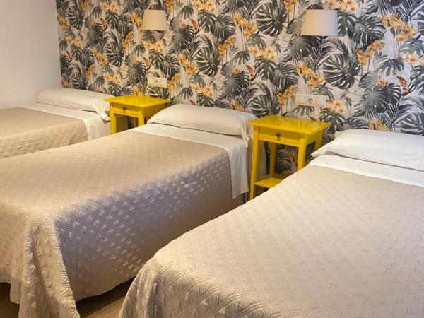 Hotel Ovetense : photo 3 de la chambre chambre triple