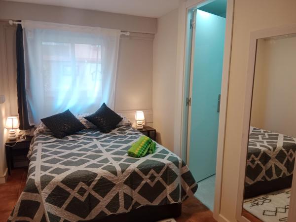 AMRoom - Santander : photo 1 de la chambre chambre double avec salle de bains privative