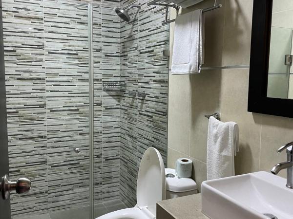 Suites Los Arcos : photo 5 de la chambre chambre lit queen-size