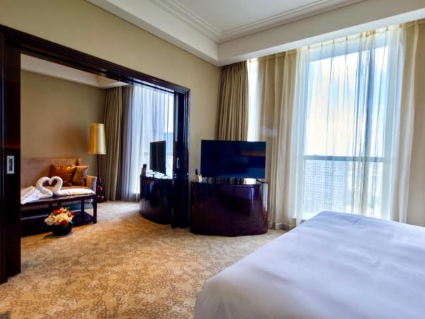 Renaissance Shanghai Pudong Hotel : photo 2 de la chambre one bed suite, club lounge access, 1 bedroom suite, 1 king