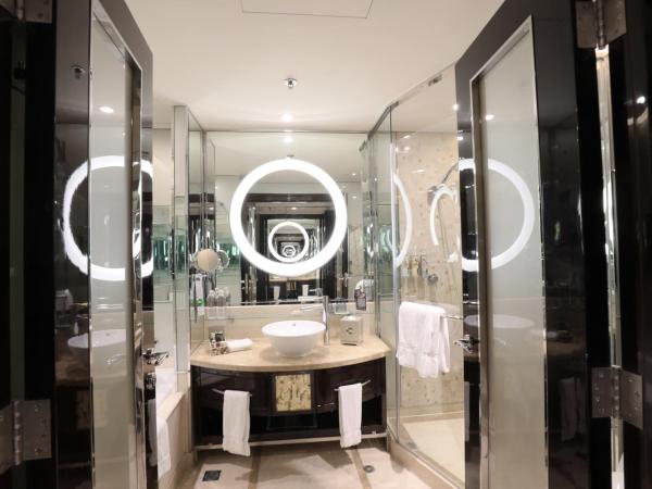 Renaissance Shanghai Pudong Hotel : photo 1 de la chambre one bed suite, club lounge access, 1 bedroom suite, 1 king