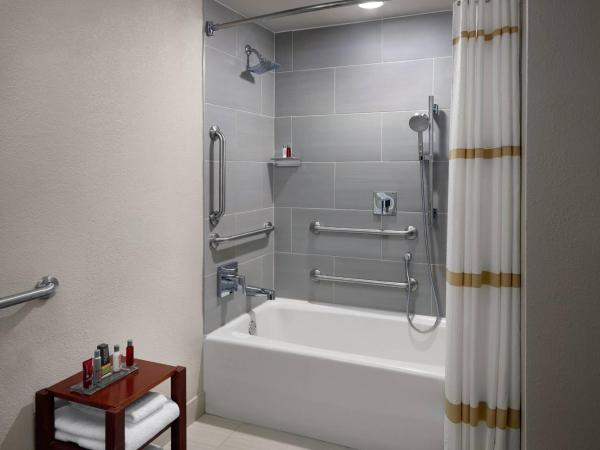 Marriott Tampa Westshore : photo 6 de la chambre chambre lit king-size