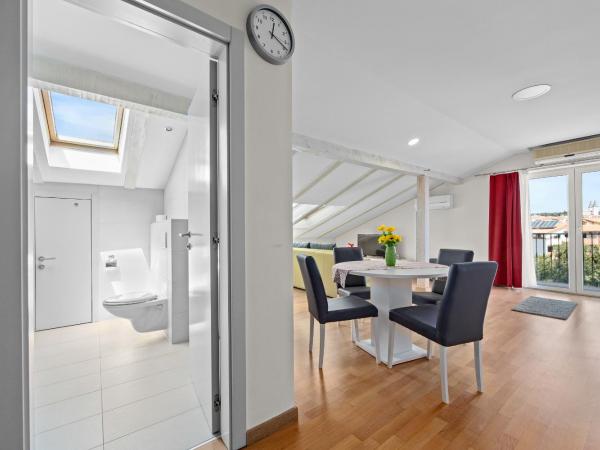 Minerva Hotel : photo 4 de la chambre appartement avec balcon