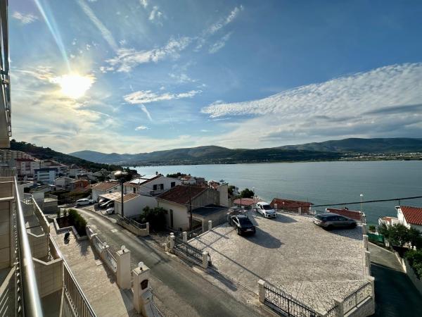 Hotel Buenavista Beach House Trogir : photo 1 de la chambre chambre lit king-size - vue sur mer