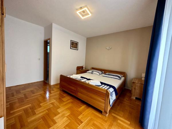 Hotel Buenavista Beach House Trogir : photo 1 de la chambre chambre double avec balcon